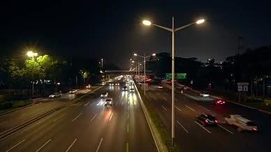 4K实拍北京朝阳区城市夜景车流视频的预览图